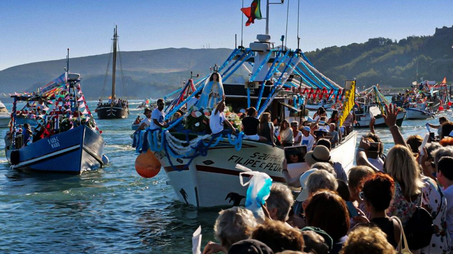 Festas de Tróia: Unindo as Margens do Rio Sado em Setúbal