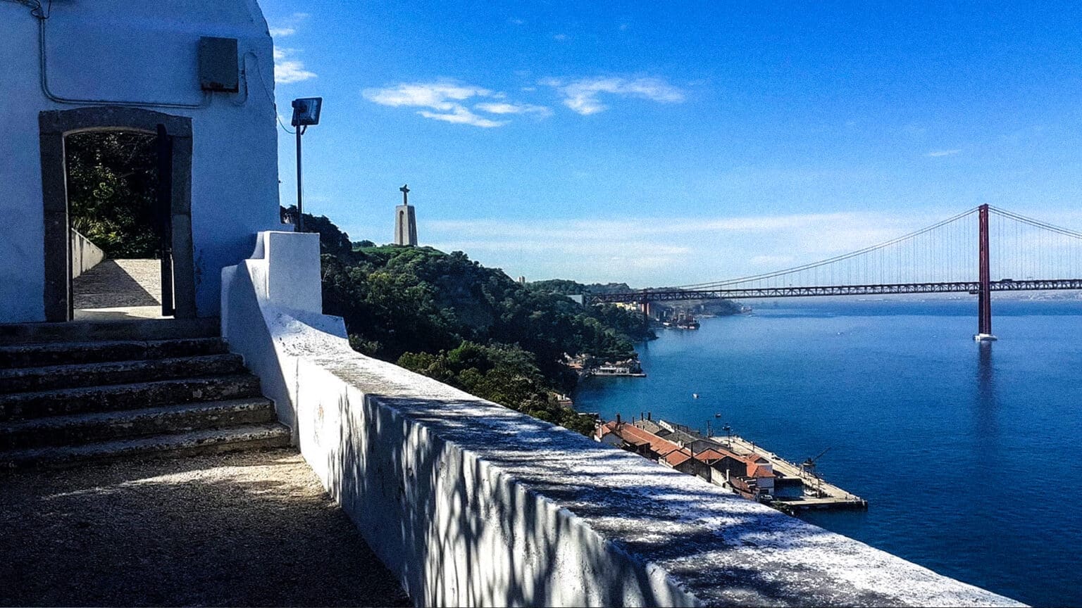 Liberdade: exercício perpétuo em Almada