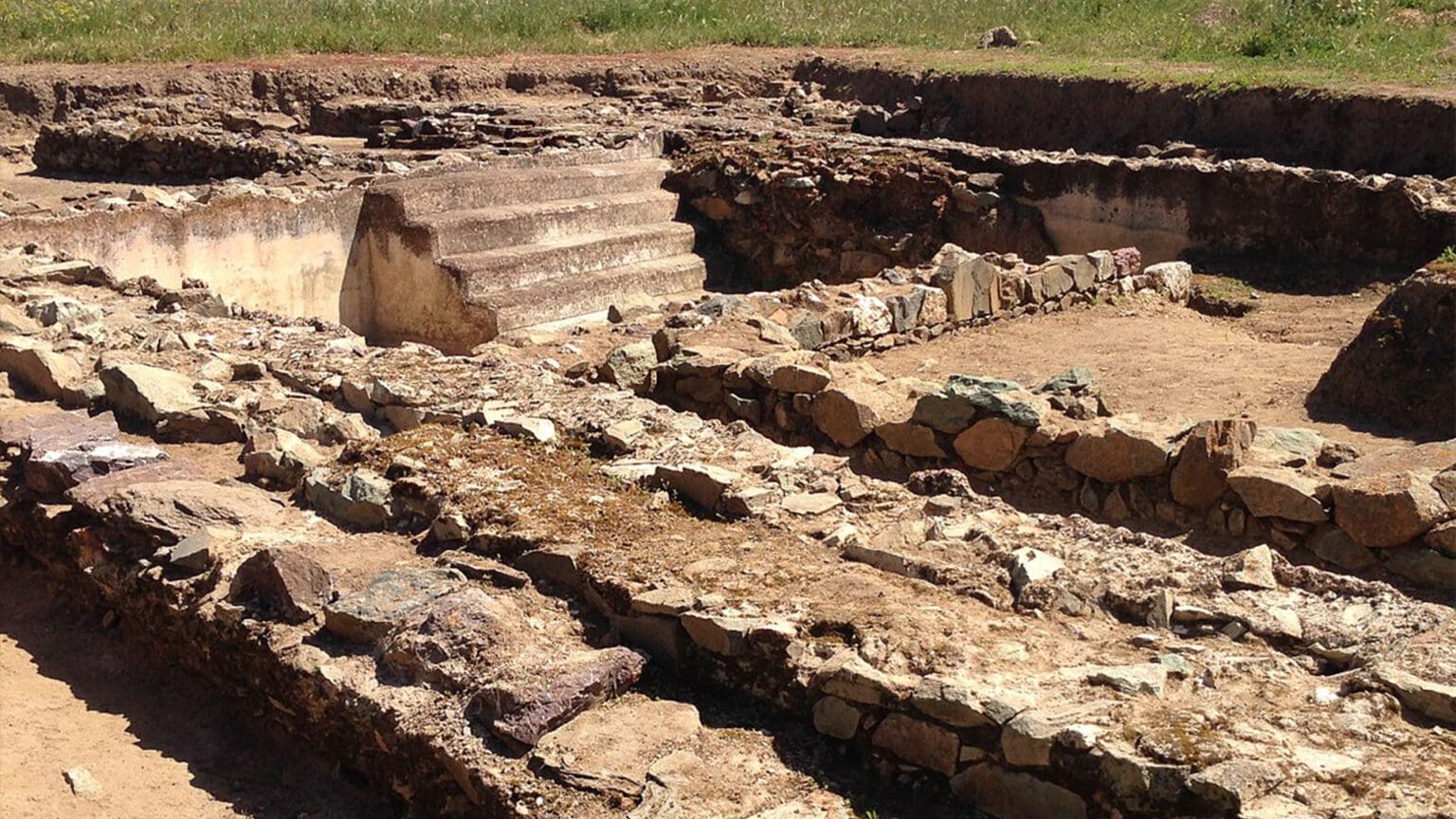 Desvendando os Segredos da Villa Romana de Santa Catarina de Sítimos em Alcácer do Sal