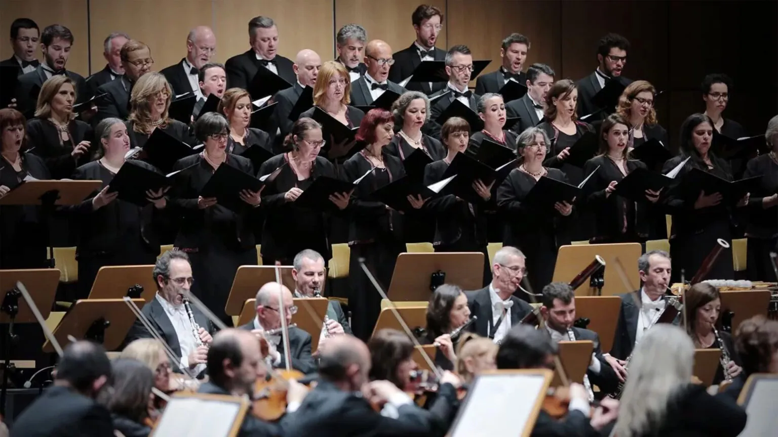 Concerto de Ano Novo no TMJB: Um Brinde à Música Clássica em Almada