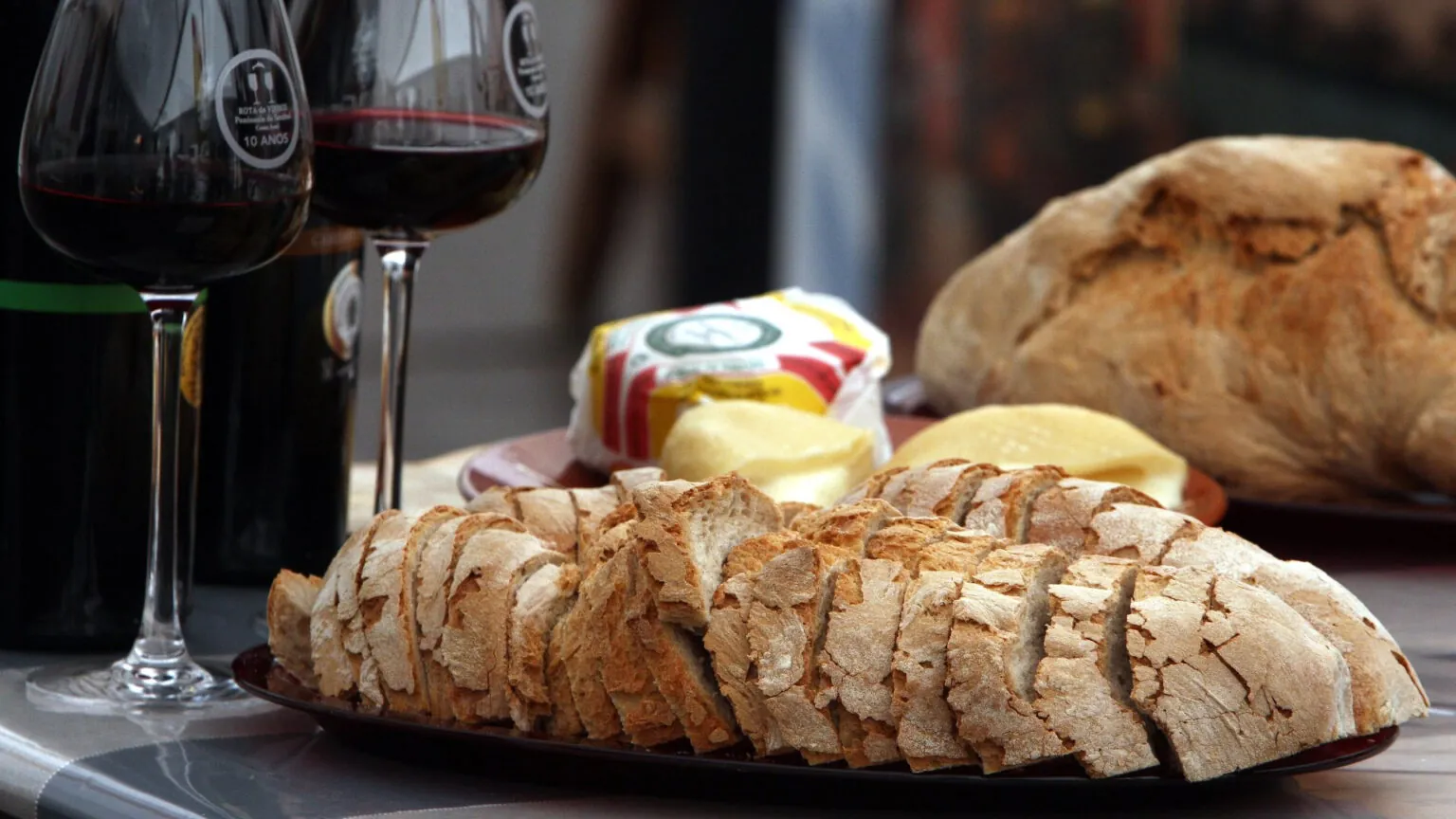 Festival Queijo, Pão e Vinho: Uma Celebração da Gastronomia e Tradição em Palmela